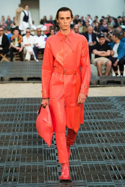 Look 5